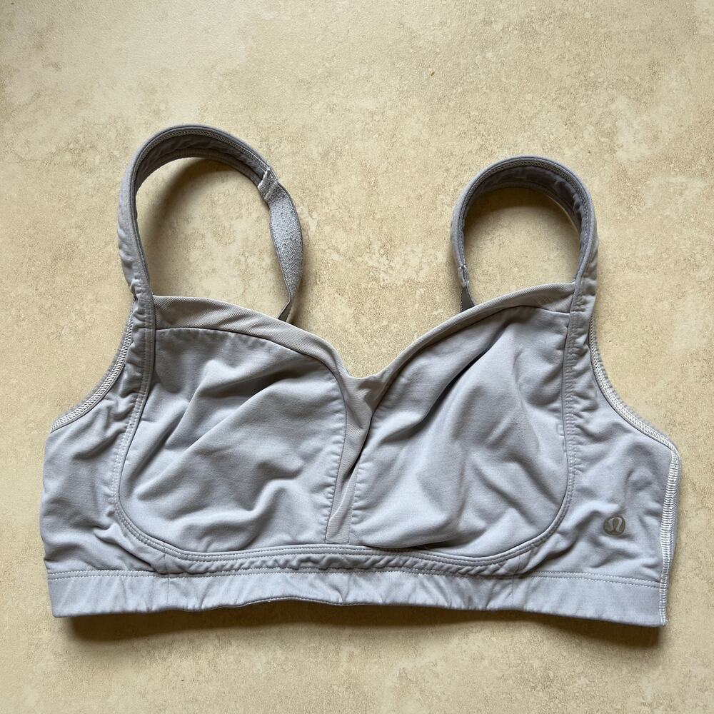 Lululemon Ta Ta Tamer Bra Workout Athletic Sports Bra Light Blue Gray Size 34C